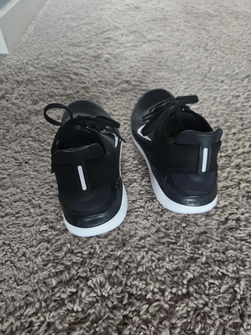 Nike lightweight knit